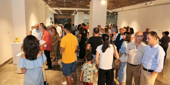 Seramik sergisine yoğun ilgi