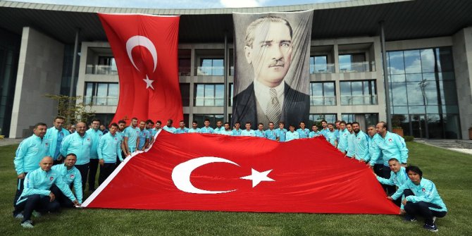 A Milliler 30 Ağustos Zafer Bayramı’nı Riva’da kutladı