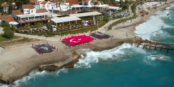 30 Ağustos’u karada, hava ve denizde kutladılar