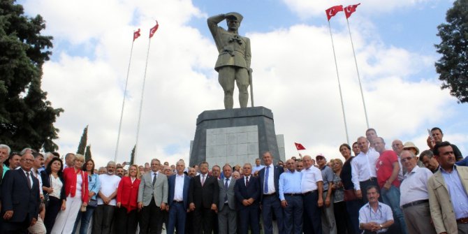 CHP’den çifte bayramlaşma