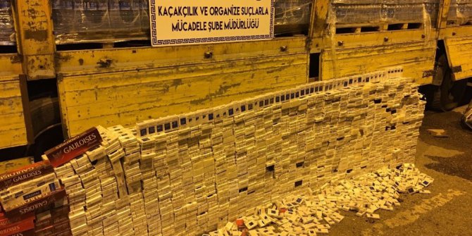 Su bidonlarında kaçak sigara sevkıyatı