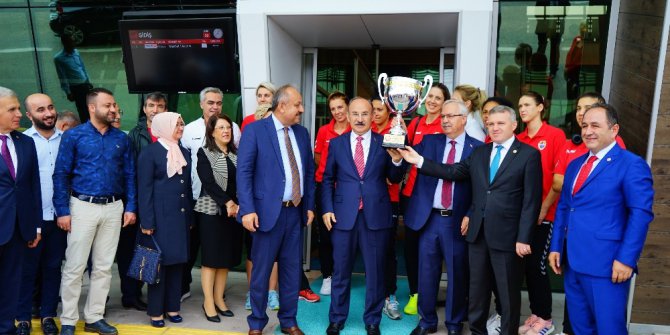 Kastamonu Belediyespor, rakiplerine kupayla gözdağı verdi