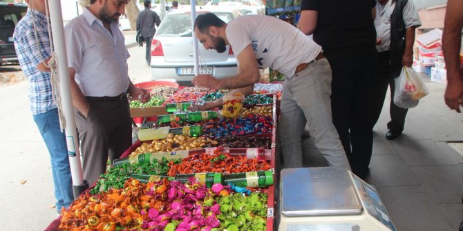 Bayram tatili şeker tezgahlarına da vurdu