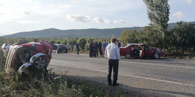 Otomobil park halindeki cipe çarptı: 1 ölü, 7 yaralı