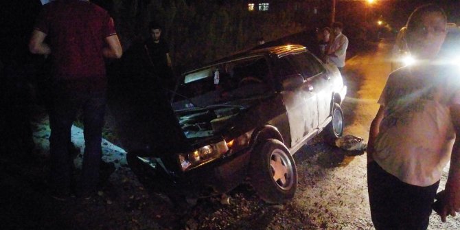 Alkolü fazla kaçırınca yoldan çıkıp menfeze çarptı