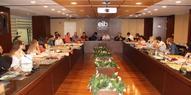 Deri’n Fikirler Deri Üretim ve Tasarım Yarışması’nda heyecan dorukta