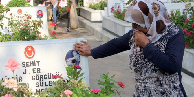 Şehit annesi: "Yüreğimizde bir eksiklik var, bayram bizim neyimize"