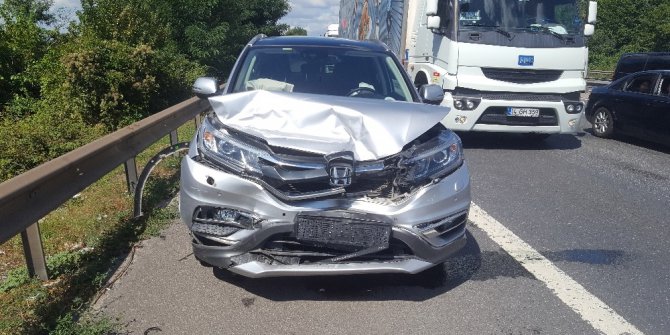 Kocaeli TEM’de trafik kazası: 4 yaralı