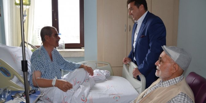 Başkan Bakıcı hastanede şifa arayan vatandaşlar ile bayramlaştı