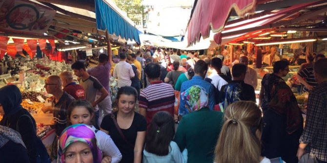 Tarihi çarşıda bayram bereketi