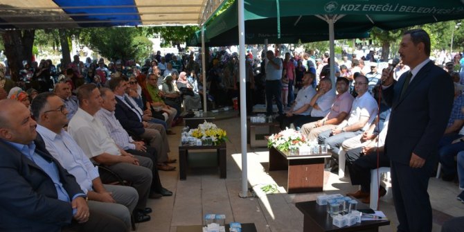 Kdz. Ereğli’de binlerce kişi mezarlıkları ziyaret etti