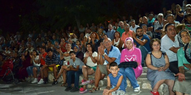 Didim’de Halk Oyunları festivali coşkusu