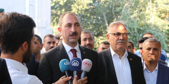 Adalet Bakanı Gül’den sert bayram mesajı