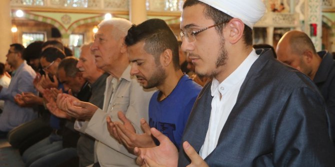 Eskişehir’de bayram namazında camiler doldu