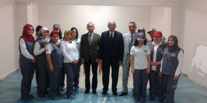 ‘Kadın Boyacı Ustalar Projesi’ne İlgi Büyük