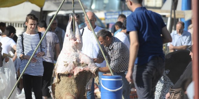Erkekleri aratmayan kadın kasap