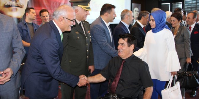 Samsun’da devlet-millet bayramlaştı