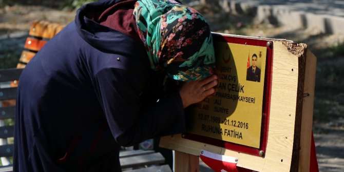 Kartal Şehitliği’nde hüzünlü bayram