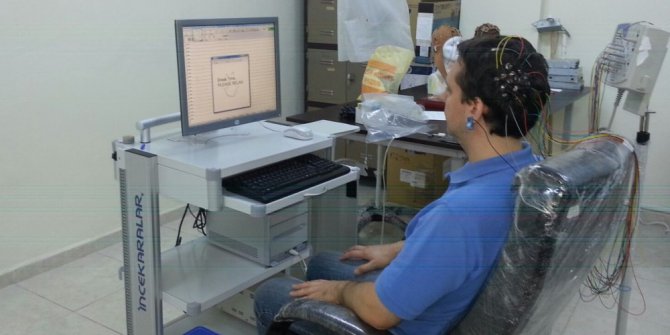 Beyin dalgalarıyla hareket edebilen robotik donanım