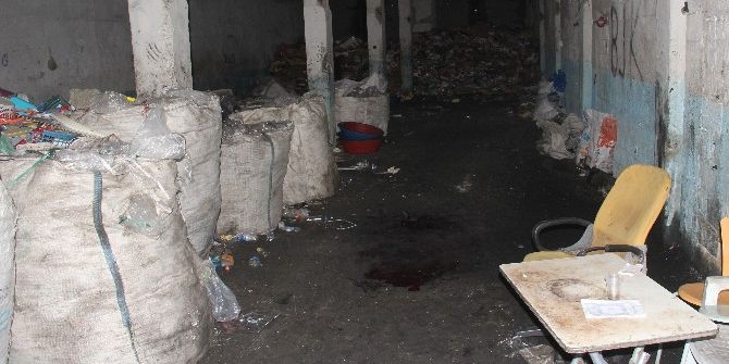 Suriyeli Kağıt Toplayıcısı Boğazı Kesilmiş Halde Bulundu