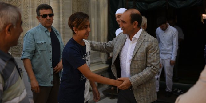 Başkan Edebali Yıldırımlılarla bayramlaştı