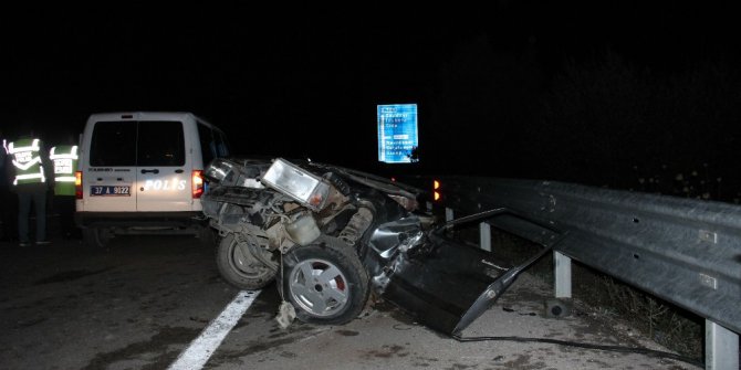 İkiye bölünen araçtan sağ kurtuldular
