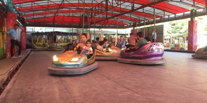 İstanbullular bayramda lunaparklara koştu