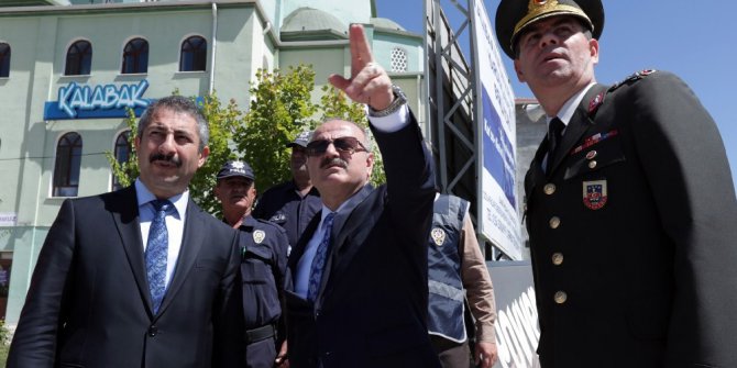 Vali Çakacak, görevi başındaki güvenlik güçlerinin bayramını kutladı