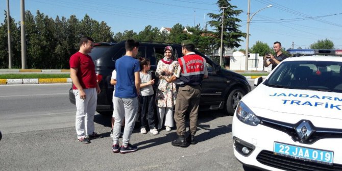 Edirne jandarmasından bayram uygulaması