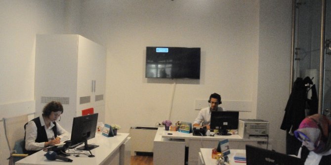 Gaziosmanpaşa Belediyesi hayırseverlerden topladığı etleri ihtiyaç sahiplerine dağıtıyor