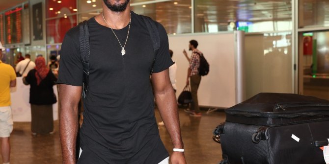 Fenerbahçe’nin yeni transferi Thompson, İstanbul’da