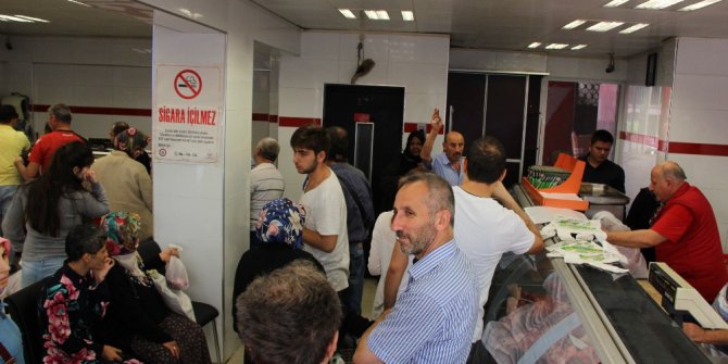 Kasaplarda kıyma çektirme kuyruğu