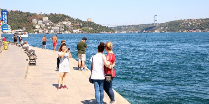 İstanbul Boğazı’nda bayram manzaraları