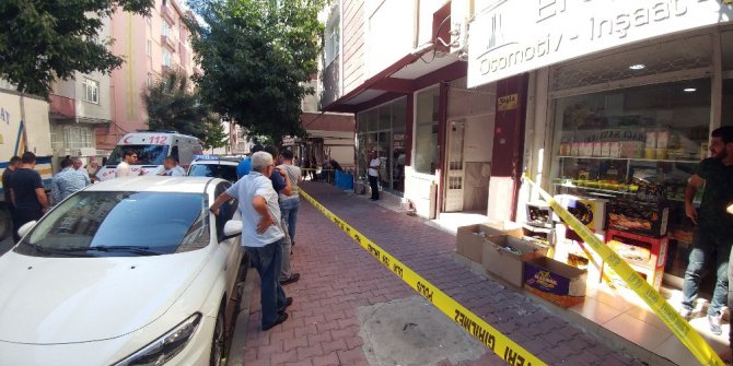 Bayram günü karısını bıçaklayarak öldürdü