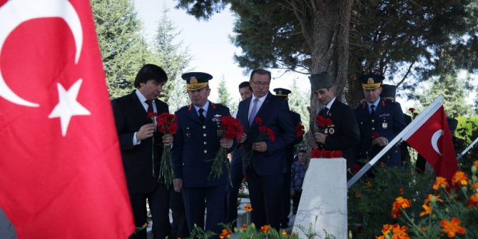 Kanlıpınar Şehitliği’nde anma töreni düzenlendi
