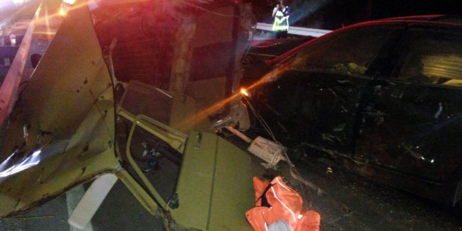 Balıkesir’de feci kaza: 4 ölü, 3 yaralı