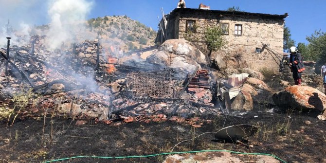 Kızılcahamam Taşlıca mahallesinde yangın