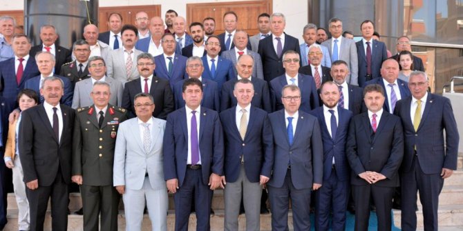 Bilecik protokolü bayramlaşmada buluştu