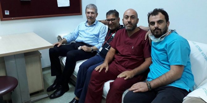 Hastaneye ani ziyaret yapan Sağlık Bakanı’ndan kutlama yazısı