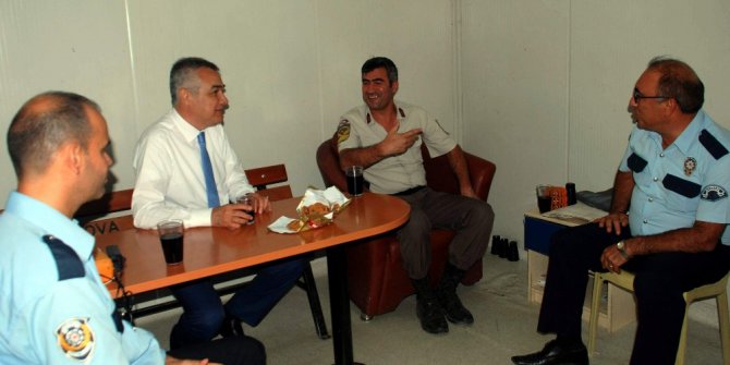 Mustafa Savaş’tan görevi başındaki güvenlik güçlerine bayram ziyareti