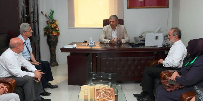 Sağlık Bakanı Demircan, Diyanet Mekke Hastanesini ziyaret etti