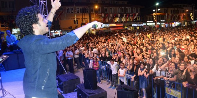 Buray, Kulalı hayranlarıyla buluştu