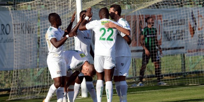 Bursaspor, hazırlık maçında Sakaryaspor’u farklı geçti