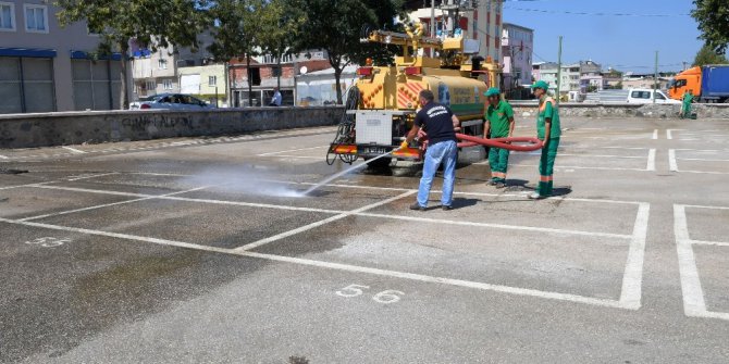 Osmangazi’de kurban kesim yerleri temizlendi