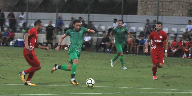 Alanyaspor hazırlık maçında Antalyaspor’u mağlup etti