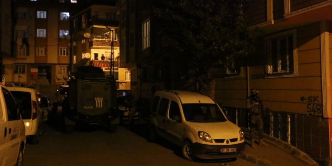 Gaziosmanpaşa’da uyuşturucu satıcıları arasında çatışma çıktı