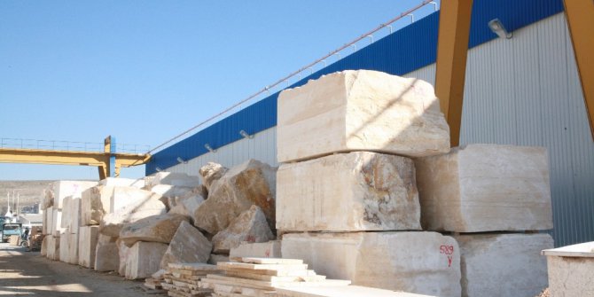 Egeli ihracatçılar Cezayir’e konserve ve mermer satacak