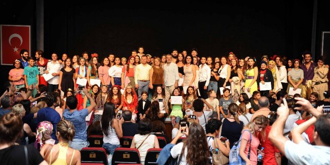 Tiyatro kursuna güzel final