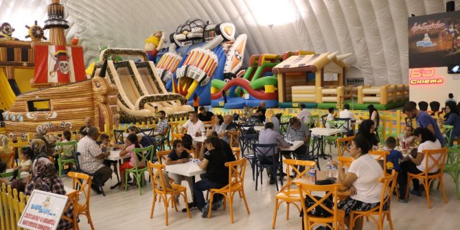 Çocuklar bayramı Zıp Zıp Park’ta geçirdi