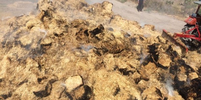 Kepsut’ta 450 balya saman yandı